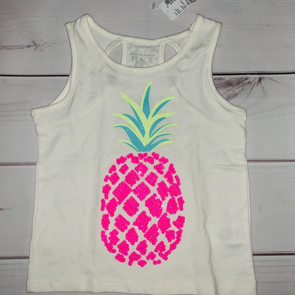 Toddler Girl arm less top.